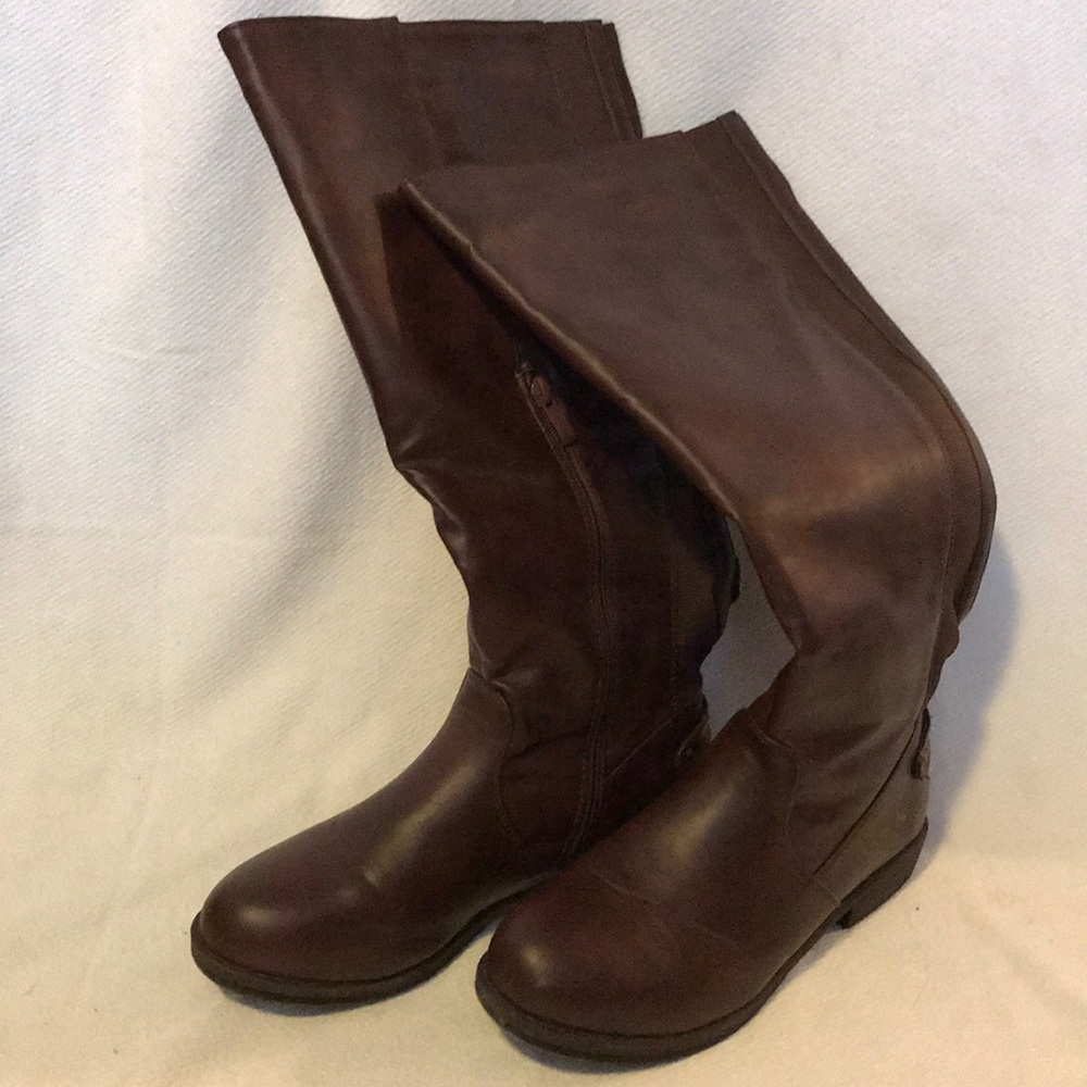 Brown boots!